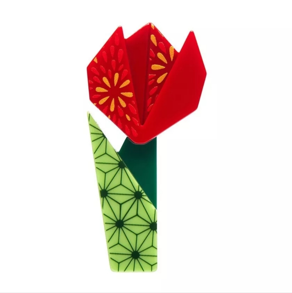 Erstwilder To Wear a Tulip